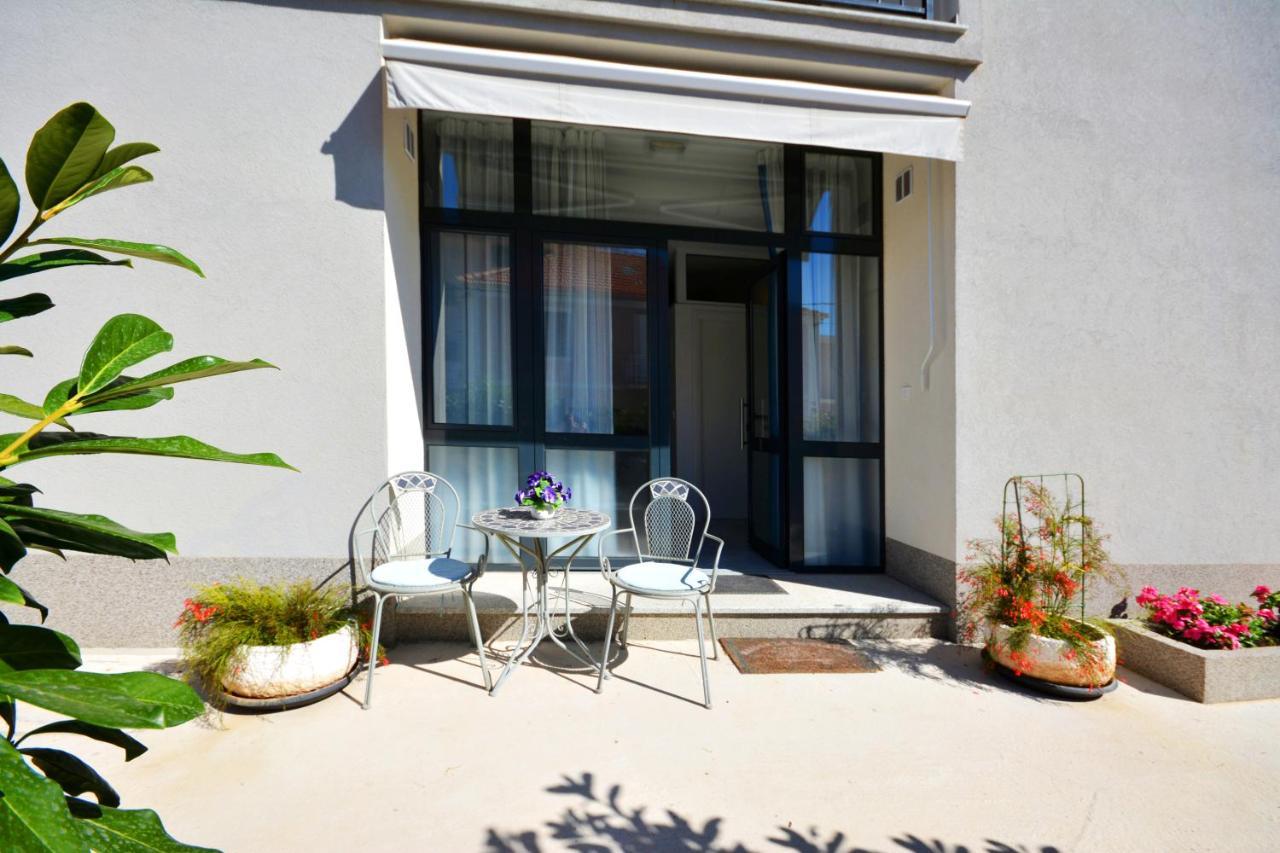 Seas The Day Apartments Podstrana Exterior foto