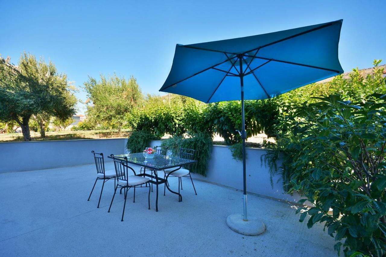 Seas The Day Apartments Podstrana Exterior foto